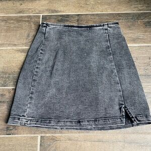 Wild Fable black washed jean skirt